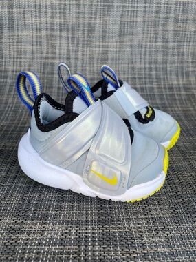 Nike Flex Advance SE "Wolf Grey Opti Yellow" Sneakers Infant Shoes size 2